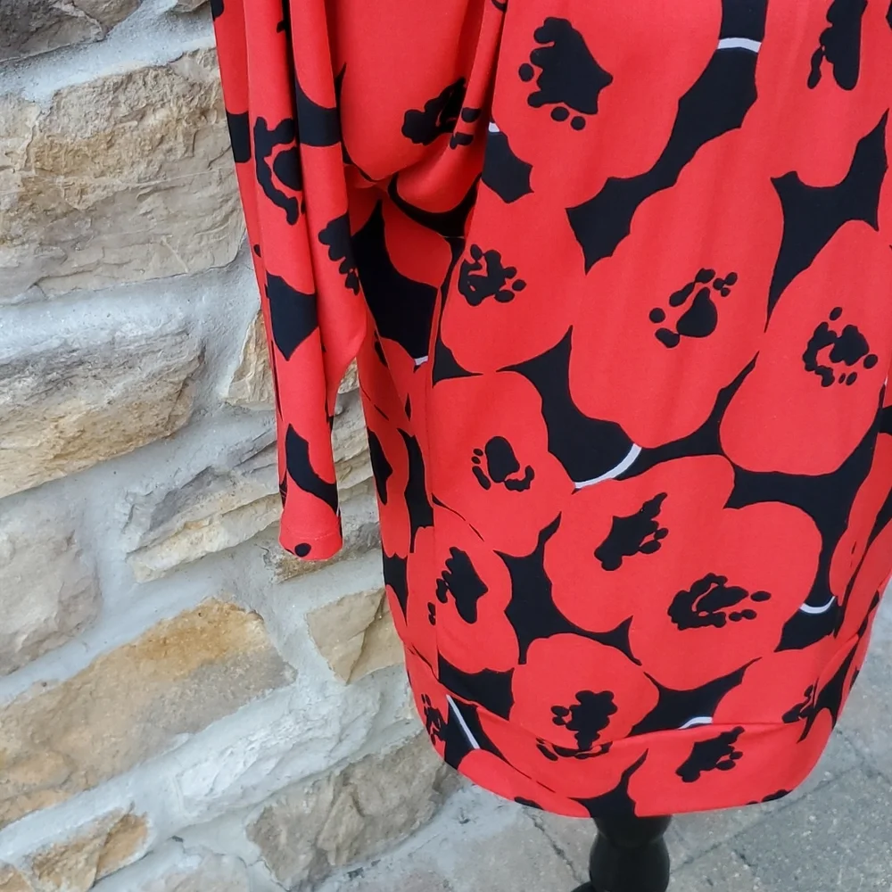 NEW YORK & COMPANY STRETCH BLOUSE SHIRT 3/4 sleeve S RED BLACK WOMEN'S - Picture 3 of 9